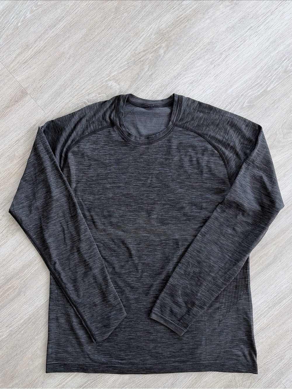 lululemon Metal Vent Tech Long Sleeve Shirt Men’s Large L Charcoal Gray Heather